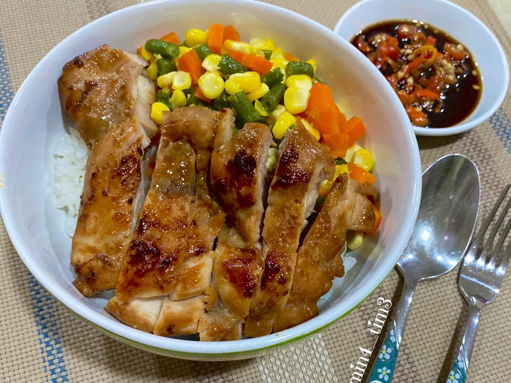 Resep Rice bowl Paha Ayam Panggang, Enak
