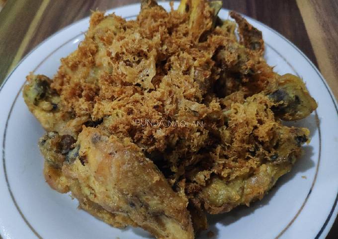 Ayam goreng sarang telur