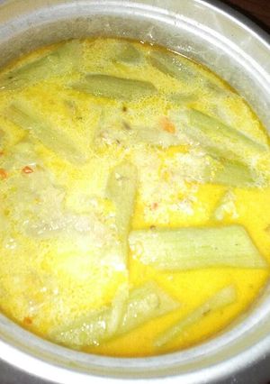 Foto resep Batang keladi(talas) masak santan