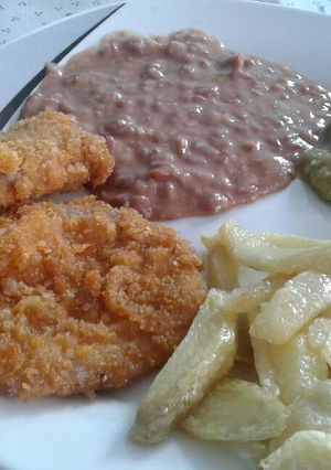 Una foto de Milanesas empanizadas "estilo enojona" 😋🍴