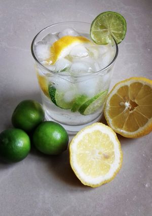 A picture of Thirsty Thursday Lemon Cocktail.