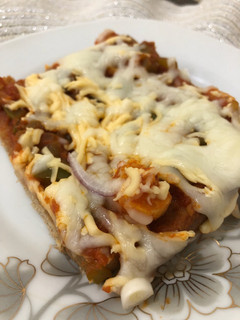 صورة لوصفة بيتزا التوست السريعه 🍕