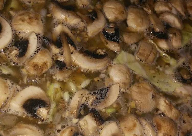 How to Make Award-winning Big Daddy&#39;s Mushroom Soup