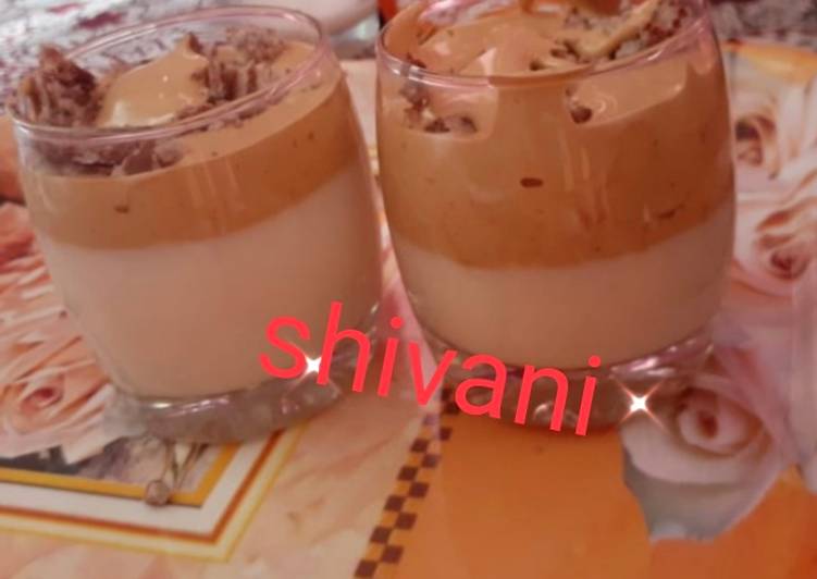 Recipe of Homemade Dalgona coffee with munch topping