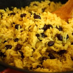 Simple Yellow Jasmine Rice & "Peas" A picture of Simple Yellow Jasmine Rice & "Peas".