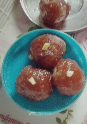 गुलाब जामुन(Gulab jamun recipe in Hindi) रेसिपी मुख्य फोटो