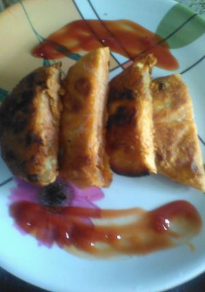A picture of Onion tomato kachuri.