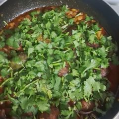 A picture of Undhiyu.