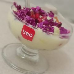 A picture of Custard pudding.