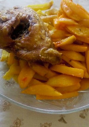 A picture of Chips+chicken.