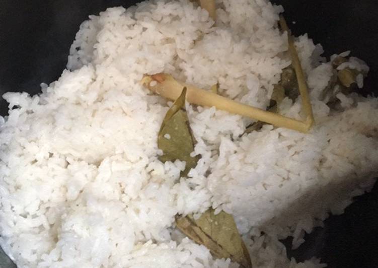 Nasi uduk gurih mantap