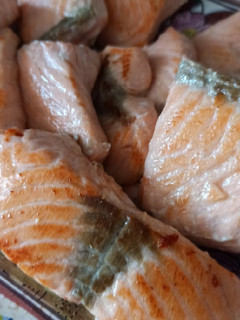 Una foto de Salmón en salsa de naranja