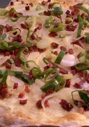 火焰薄餅(Flammkuchen) 的食譜成品照片