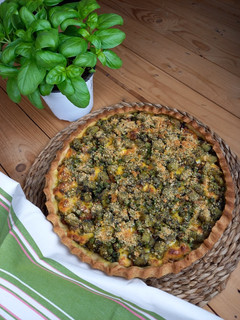 Foto di Torta salata con pesto, patate e piselli