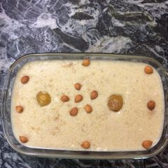 A picture of Dry apricot pudding.