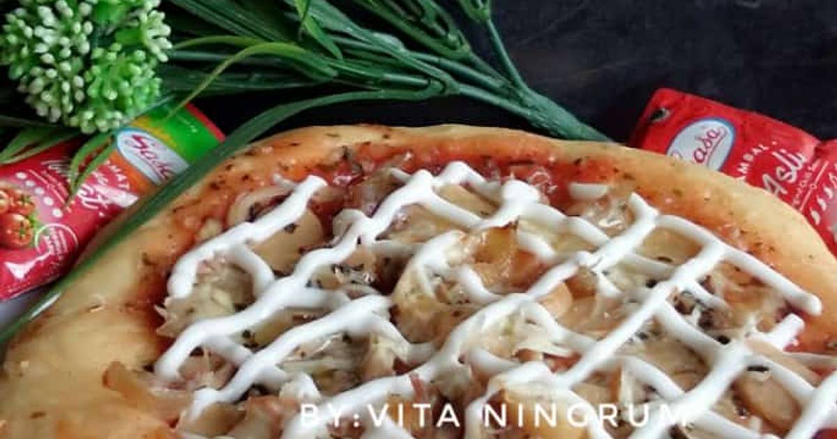  Resep Pizza Empuk  pizza  HUT ala rumahan oleh Vita Ningrum 