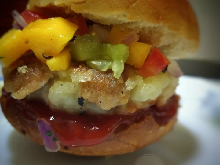 Simple Way Make Recipe Mango salsa burger that is Can Pamper Your Tongue, Perfect}