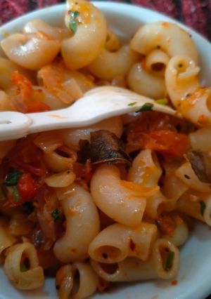 A picture of Macaroni.