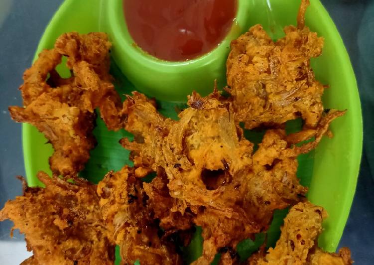 Steps to Make Homemade Kanda Bhaji