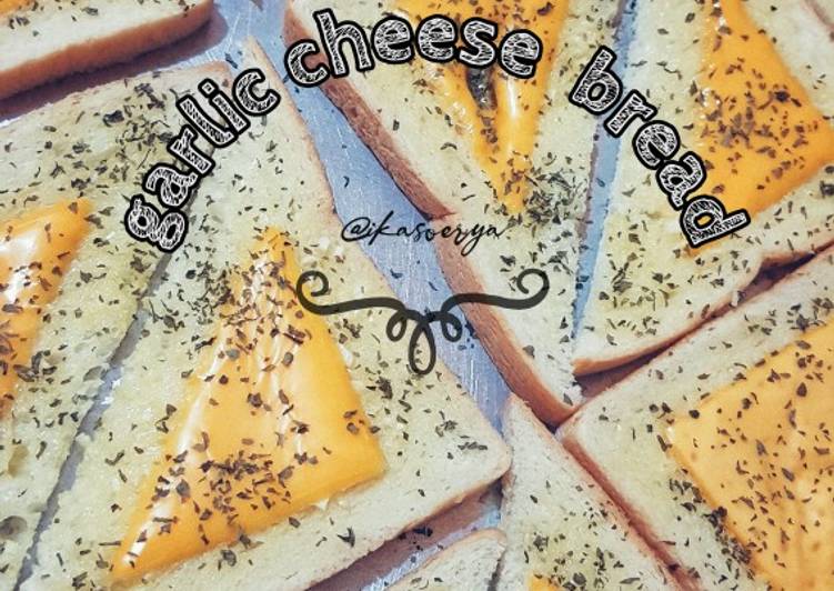 Garlic Cheese Bread