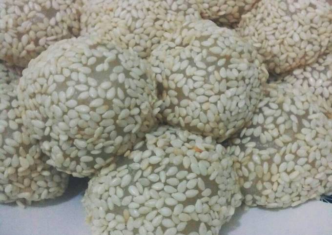 Resep Mochi Wijen Isi Kacang Oleh Agnes Primadhani Cookpad