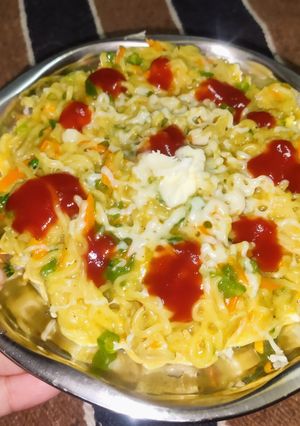 চিজ ম্যাগি (Cheese Maggie recipe in bengali) রেসিপির প্রধান ছবি