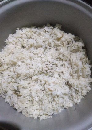 Foto resep 13.Nasi Daun Jeruk Magicom