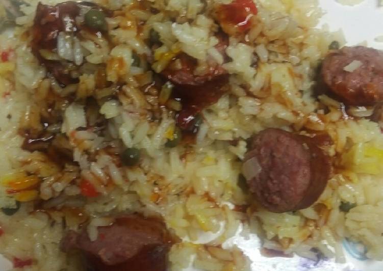 How to Prepare Speedy Barbecue Sausages and Rice