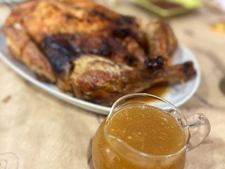 Gravy de Pavo exprés ¡la clave para el Pavo relleno!