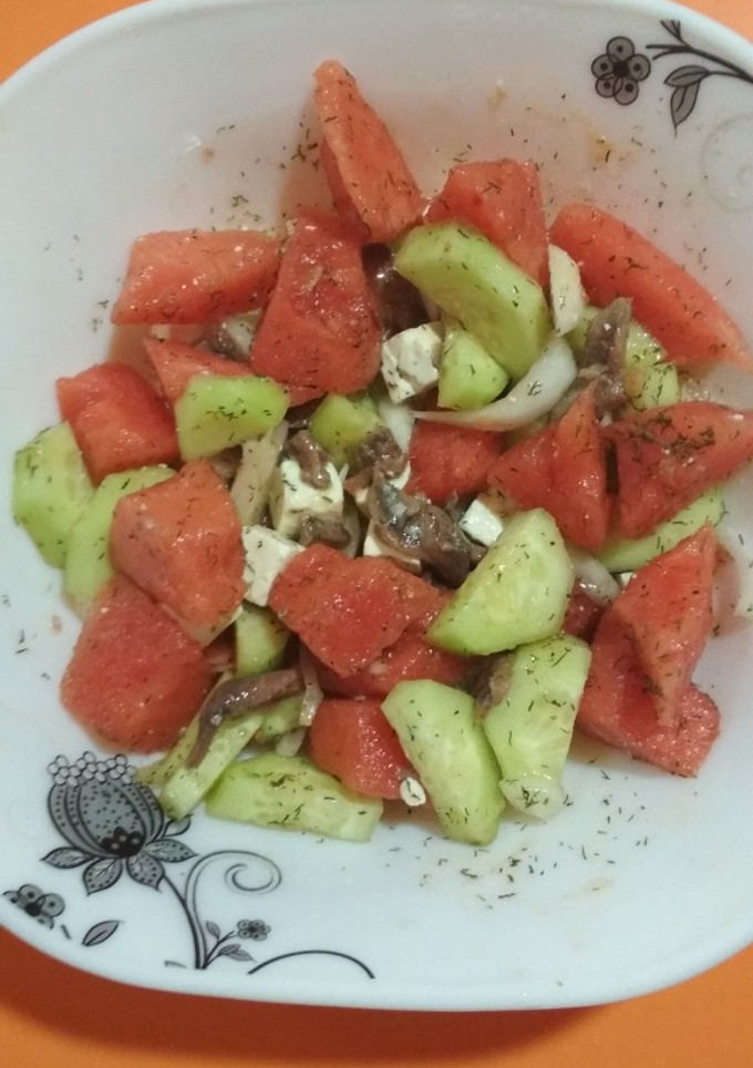 Una foto de Ensalada de sandía y anchoas
