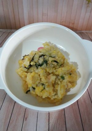 Foto resep Mpasi 10 bulan (nasi goreng salmon)