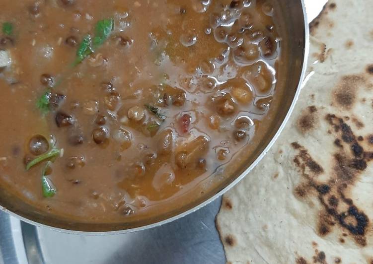 How to Prepare Speedy Dal makhni with chapati