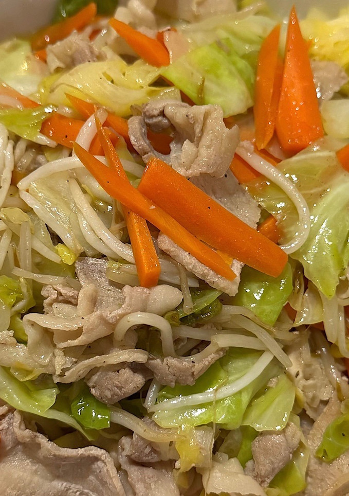 A picture of Stir-Fried Vegetables with Pork.