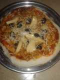 Chicken tikka pizza