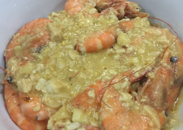 Recipe of Speedy Salted Egg Prawns or Shrimp LCHF Keto