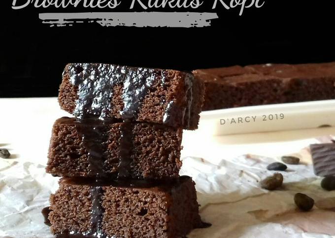Langkah Mudah untuk Menyiapkan 46 - Brownies Kukus Kopi, Sempurna