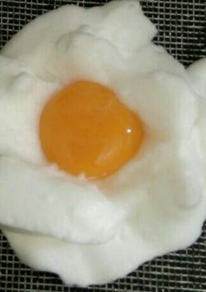 Hình của món Trứng đám mây.