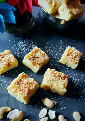 A picture of Cashew Coconut Burfi.