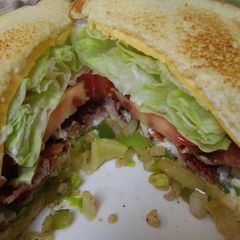 A picture of Zippy BLT..I thought it a nice change from the standard blt.