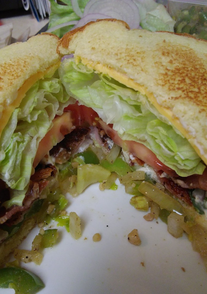 A picture of Zippy BLT..I thought it a nice change from the standard blt.