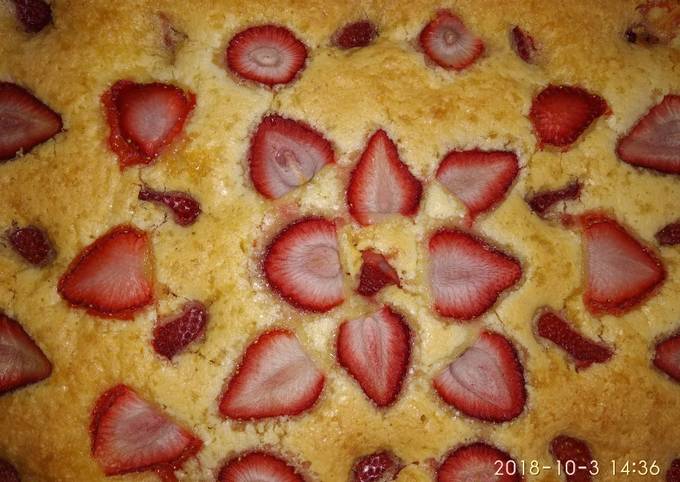 How to Make Homemade Strawberry almond cake