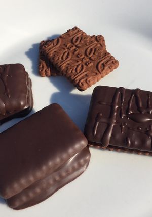 Una foto de Alfajores sin horno y con 3 ingredientes🤤