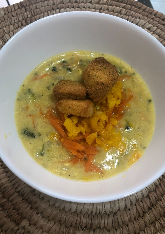 Una foto de Sopa de brócoli con queso cheddar