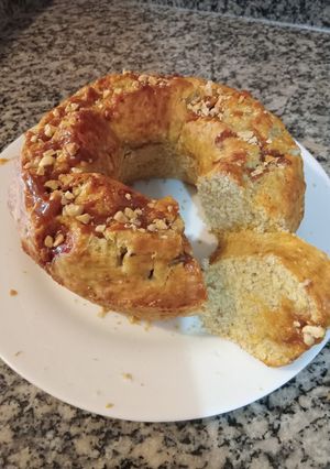 Una foto de Budín de Banana y Dulce de Leche con Maní