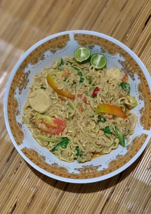 Foto resep Mie (instan) nyemek