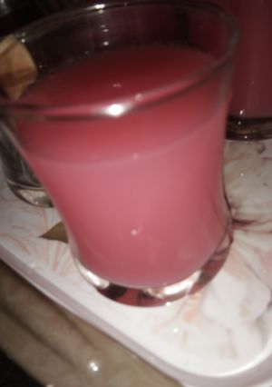 A picture of Pomegranate and litchi juice.