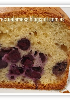 Una foto de Bizcocho de queso y arándanos