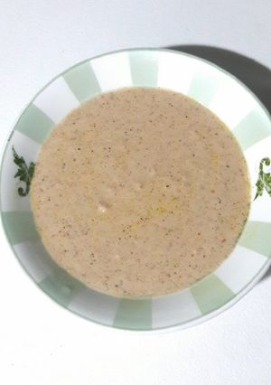 A picture of Peanut Coconut Chutney.