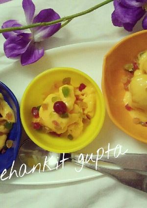 A picture of Mango ice-cream.