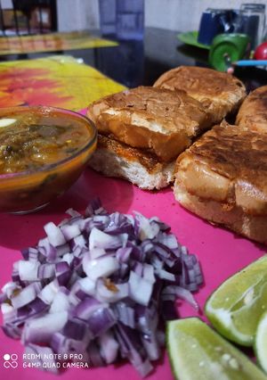 পাও ভাজি(pav bhaaji recipe in Bengali) রেসিপির প্রধান ছবি